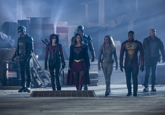 The Flash -- "Invasion!" -- Image FLA308a_0321b.jpg -- Pictured (L-R): David Ramsey as John Diggle, Willa Holland as Speedy, Melissa Benoist as Kara/Supergirl, Brandon Routh as Ray Palmer/Atom, Caity Lotz as Sara Lance/White Canary, Franz Drameh as Jefferson "Jax" Jackson and Dominic Purcell as Mick Rory/Heat Wave -- Photo: Michael Courtney/The CW -- ÃÂ© 2016 The CW Network, LLC. All rights reserved.