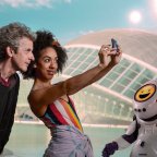 Review: Doctor Who 10×02 – Smile